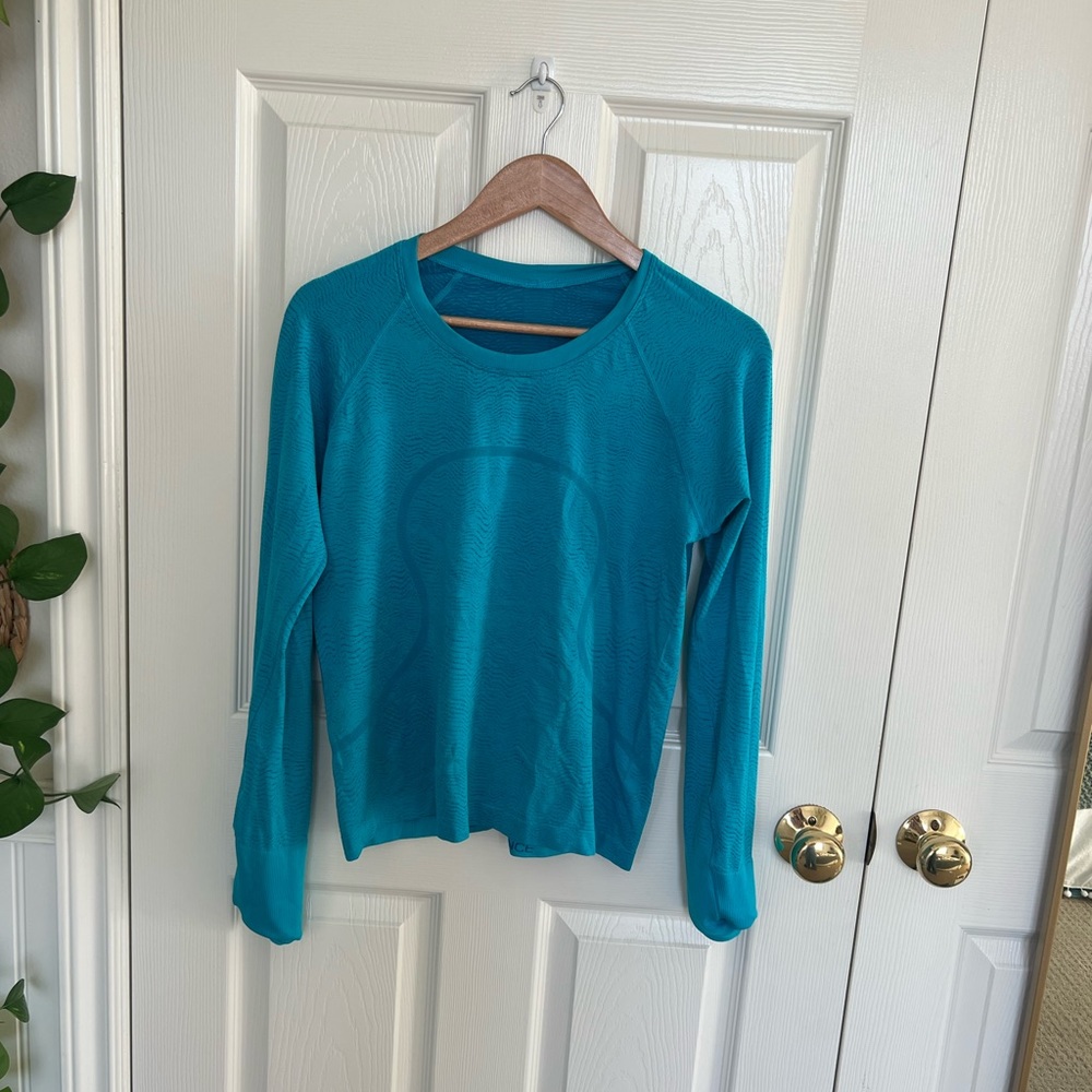 COPY - Lululemon Blue Long Sleeve Swiftly Tech Size 6